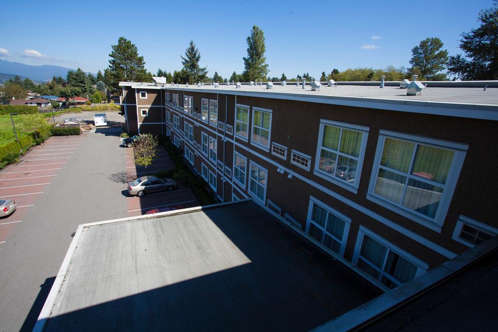Days Inn By Wyndham Surrey Exteriér fotografie